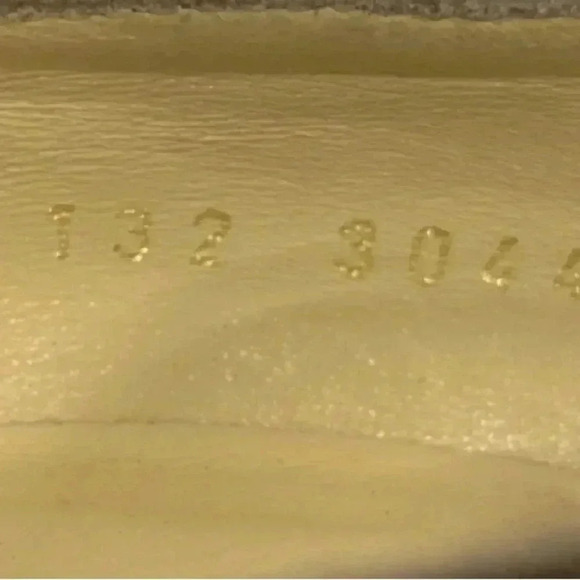 GUCCI Suede Bow Pumps Heels Brown Women Size 34 - Picture 8 of 16